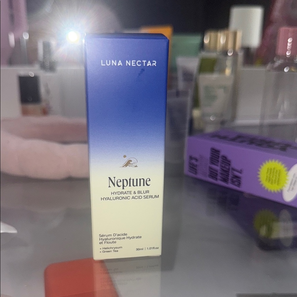 Neptune Hydrate & Blur Hyaluronic Acid Serum - Blue and White